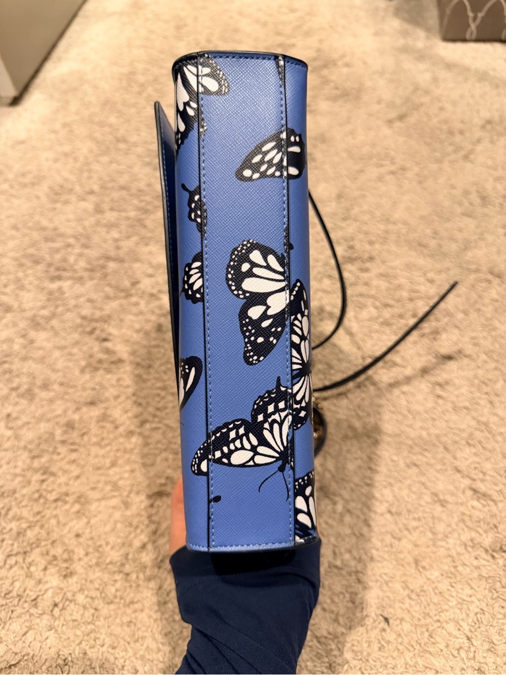 kate spade perry street blue butterfly print crossbody with gold chain - Picture 3 of 5